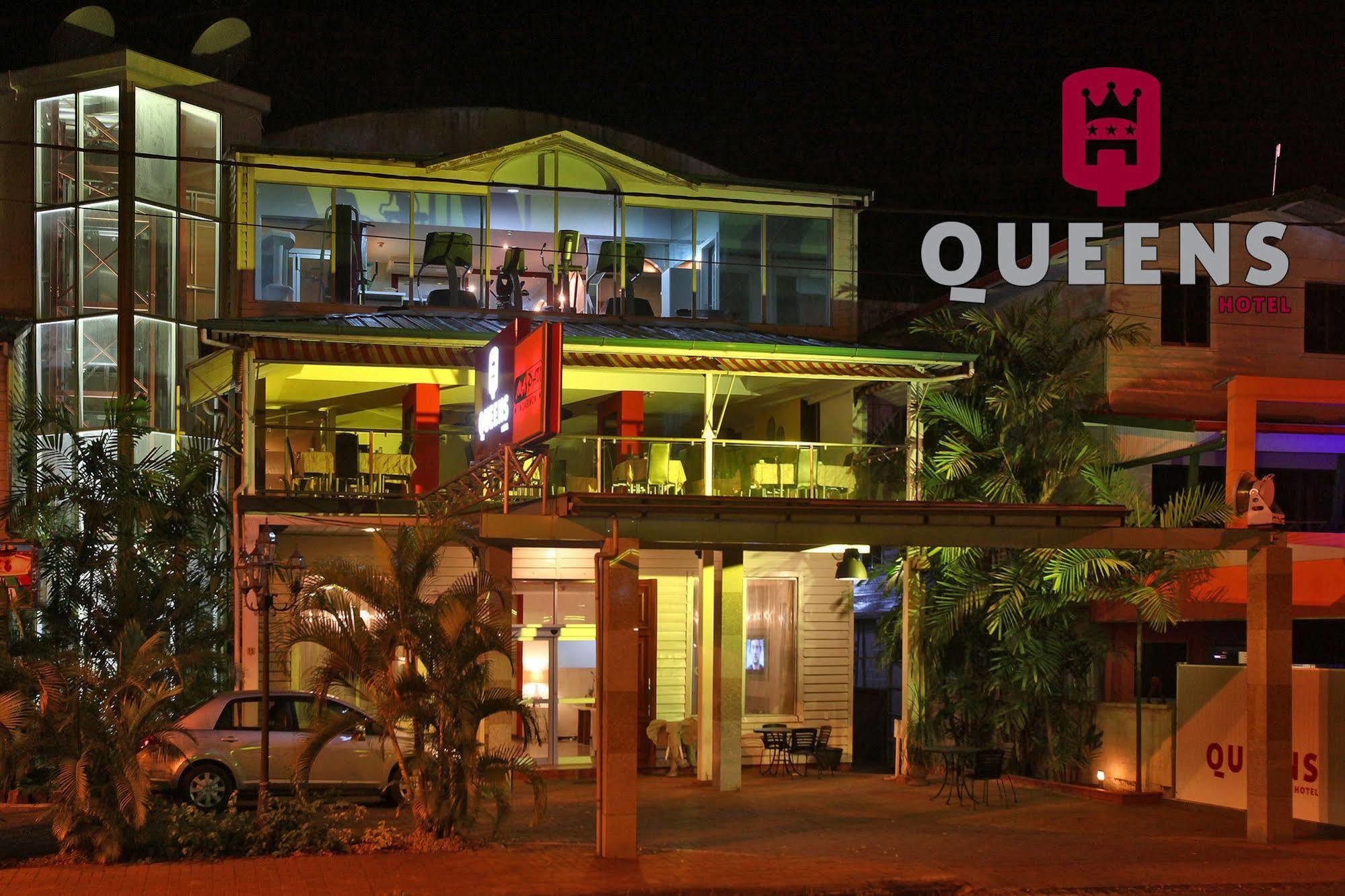 Queens Hotel Парамарибо Екстериор снимка